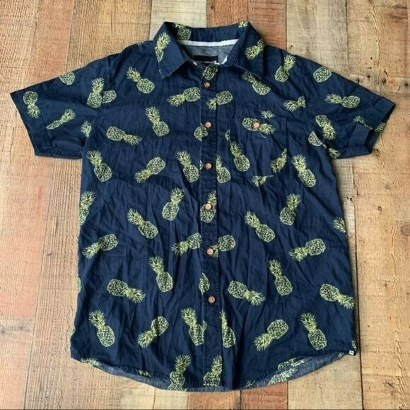 Ocean current navy short sleeve button down shirt with yellow pineapples - S - Picture 1 of 7